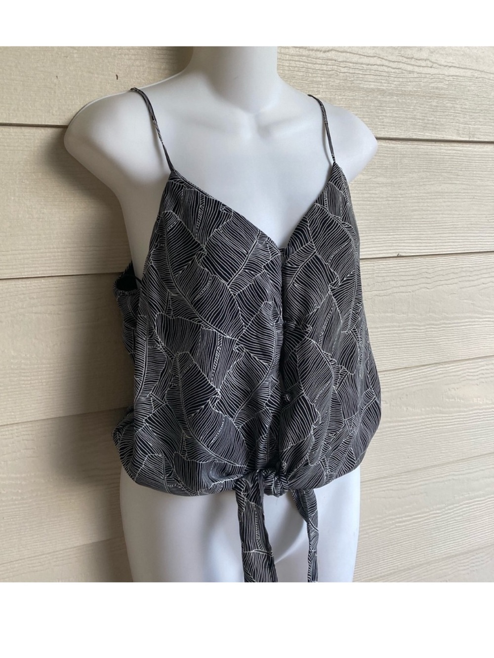 Sienna Sky Black and White Leaf-Print Tie-Front Spaghetti Cami Size XS